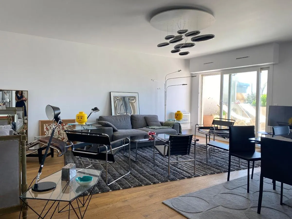 T3 Climatise Villa Juana Avec Parking Et Proche Plage Antibes 0*,  France