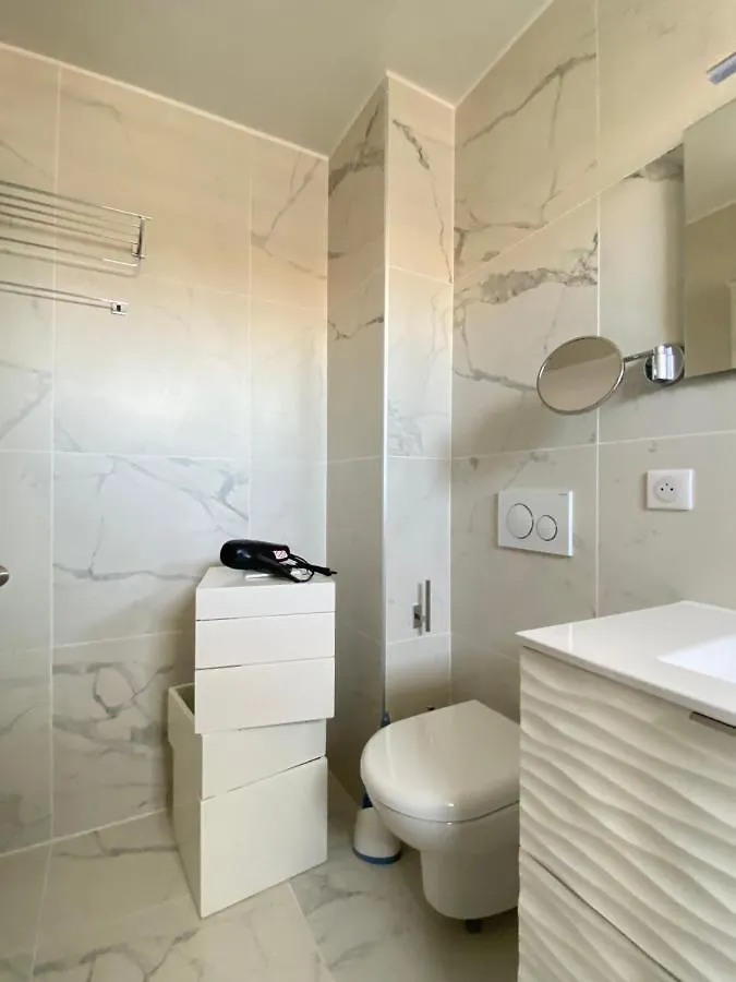 T3 Climatise Villa Juana Avec Parking Et Proche Plage Antibes Apartment