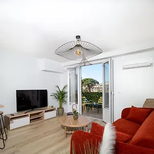 Appartement Superbe T2 Juan Les Pins 300m Des Plages, Antibes